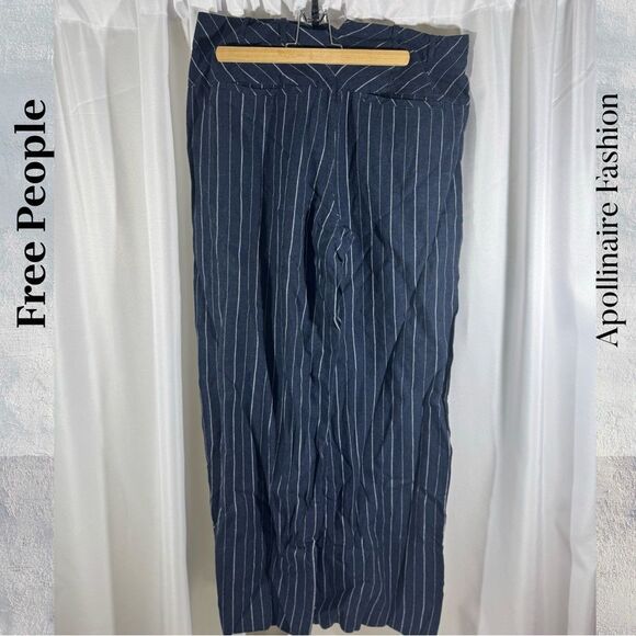 Free People Women’s Navy Pinstripe Pants cotton size 10 NWOT - Picture 2 of 3